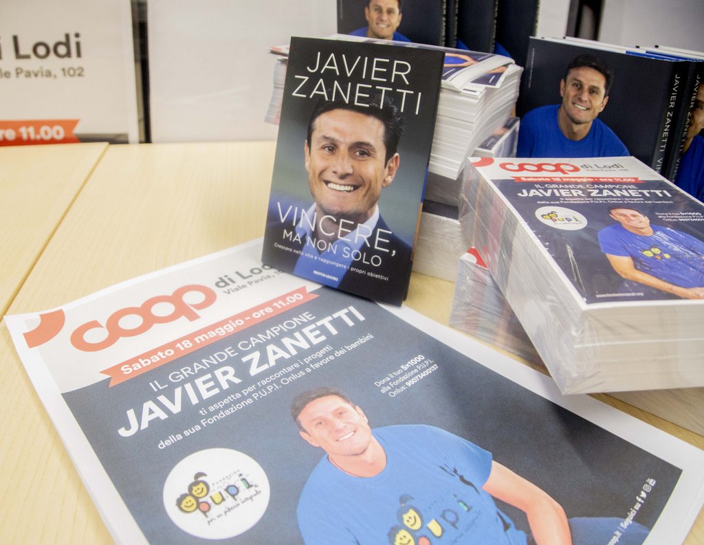 Il grande campione Javier Zanetti alla Coop di Lodi - 18 maggio 2019 (5)