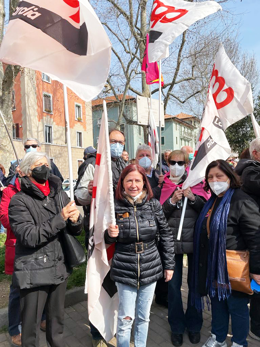 Piazza Prealpi a Milano | Presidio Libera con i Soci volontari